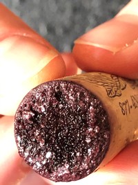 Cork with wine diamonds